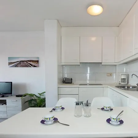 1075 Roc Mar - Apivend Immo Apartment Roses